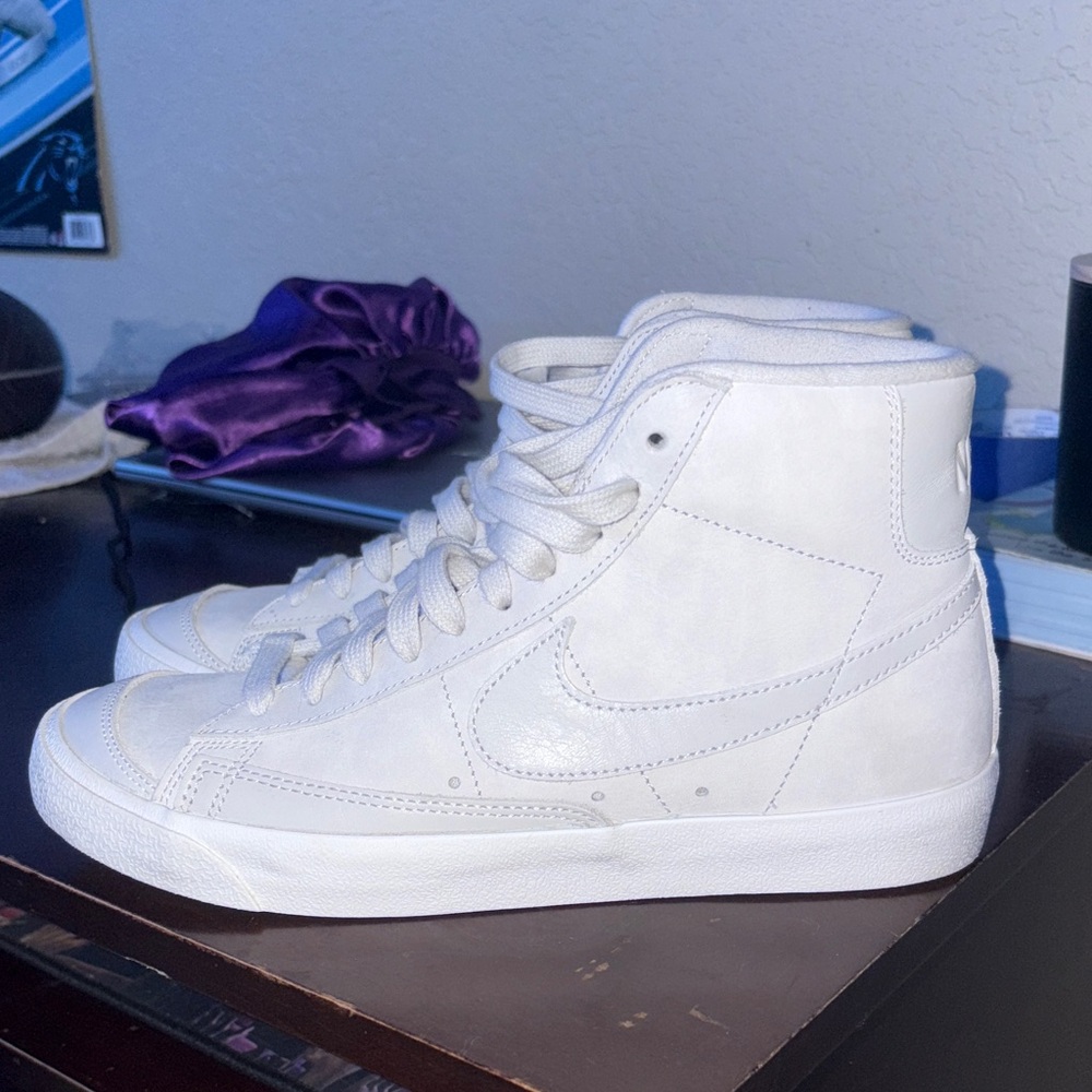Nike Women's Blazers - White